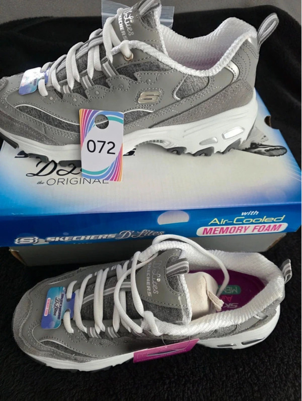 Skechers D’Lites women’s sneakers size 7.5 gray white memory foam